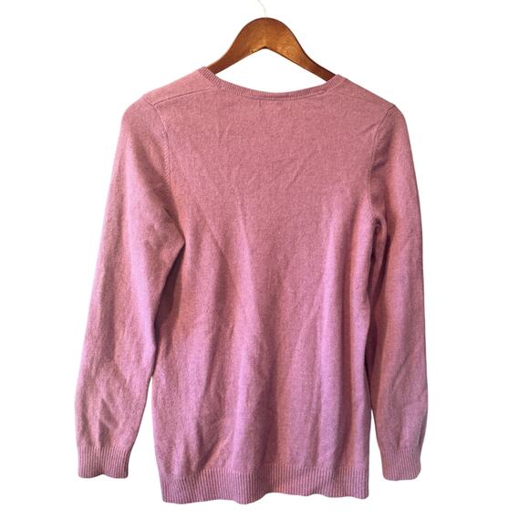L.L. Bean | 100% Cashmere Purple V-Neck Sweater | Size Medium - Picture 3 of 6